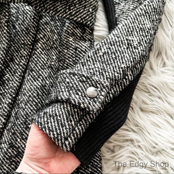 Express | Asymmetrical Knit Trimmed Boucle Coat - Picture 3 of 9